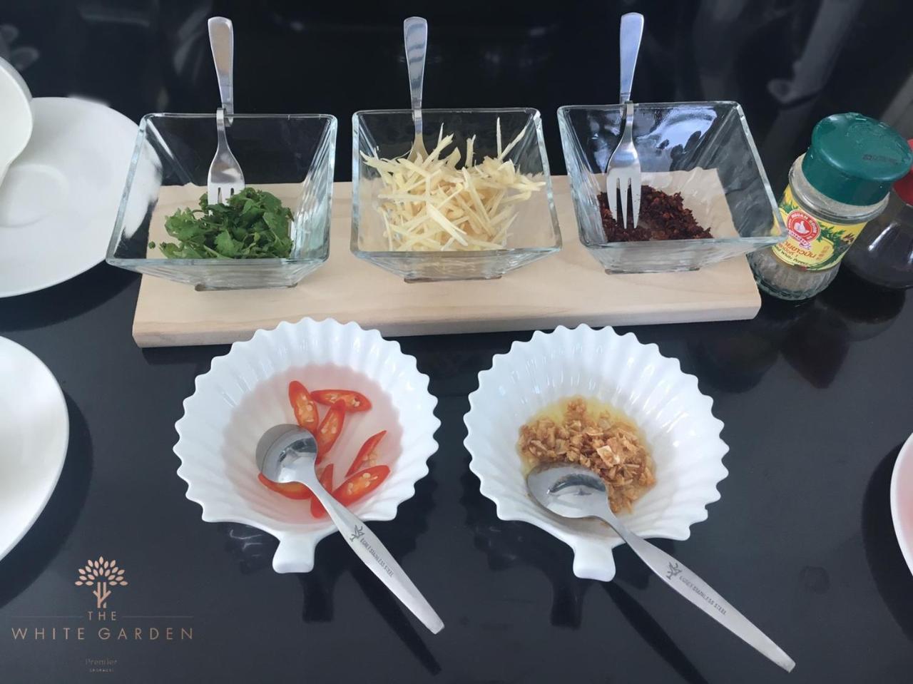 The White Garden Premier Saraburi Hotel Ban Dao Ruang  Екстериор снимка