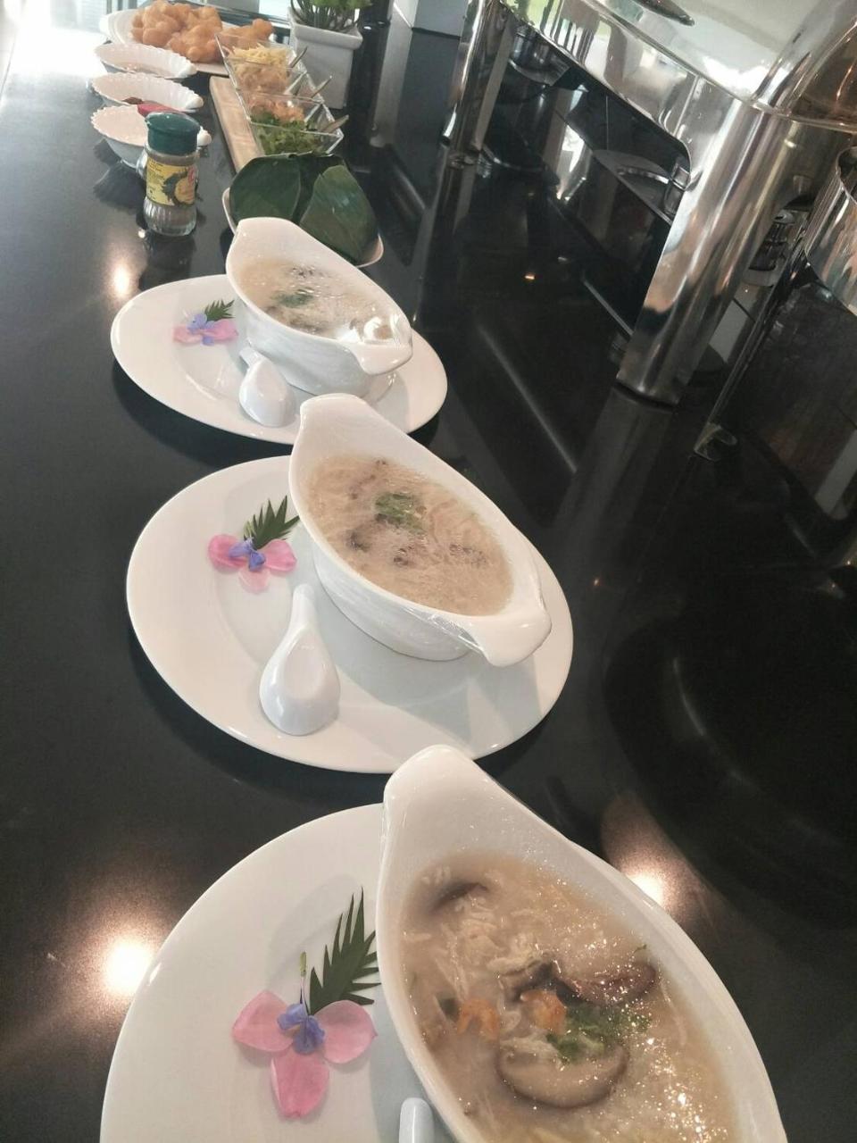 The White Garden Premier Saraburi Hotel Ban Dao Ruang  Екстериор снимка