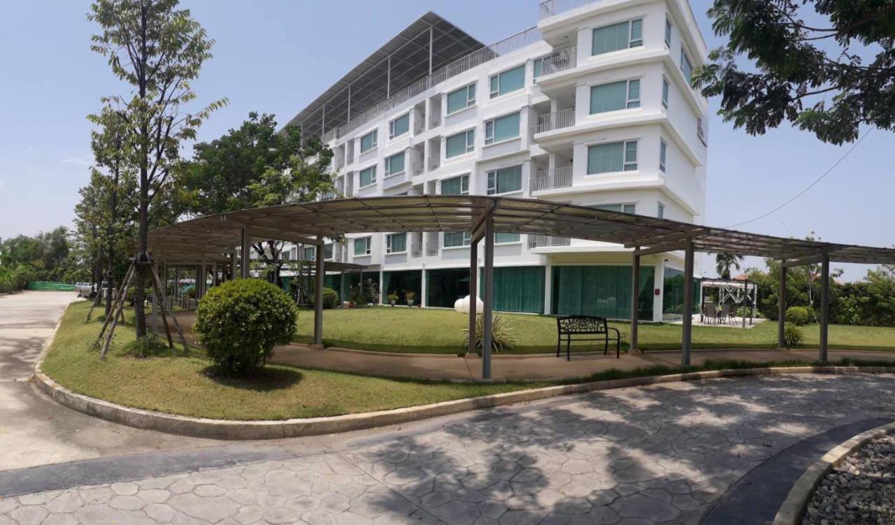 The White Garden Premier Saraburi Hotel Ban Dao Ruang  Екстериор снимка
